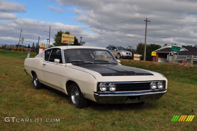 The 2010 Clinton Fall Festival Car Show